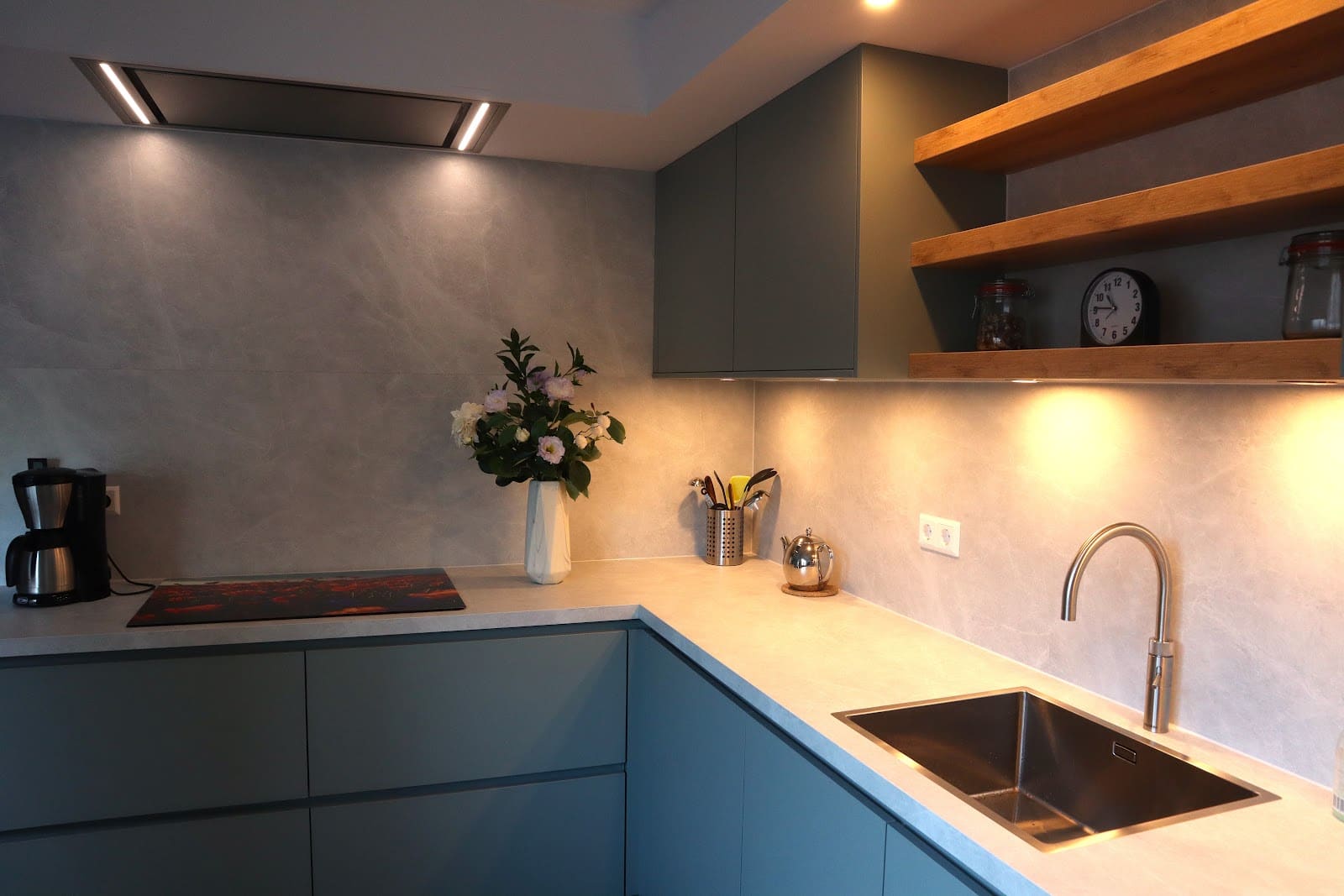 Keukenoplevering gefotografeerd door IN/FLEUR